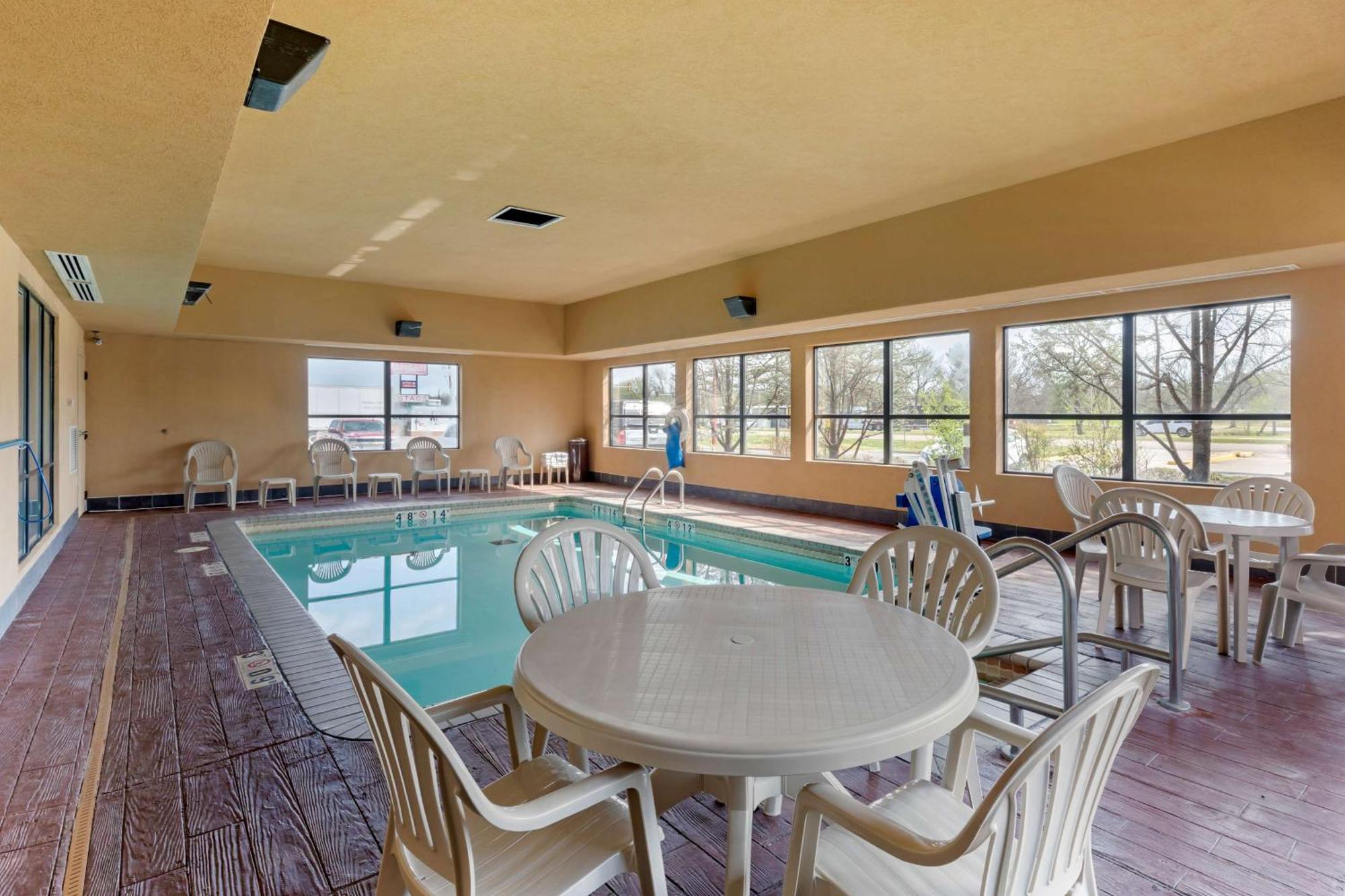 Best Western Seminole Inn And Suites Exteriör bild